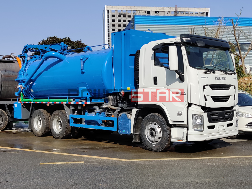 ISUZU GIGA Combined sewer jetting and suction trucks for Philippines