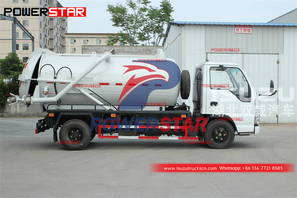 Good quality ISUZU 4×4 vacuum suction truck at discount price