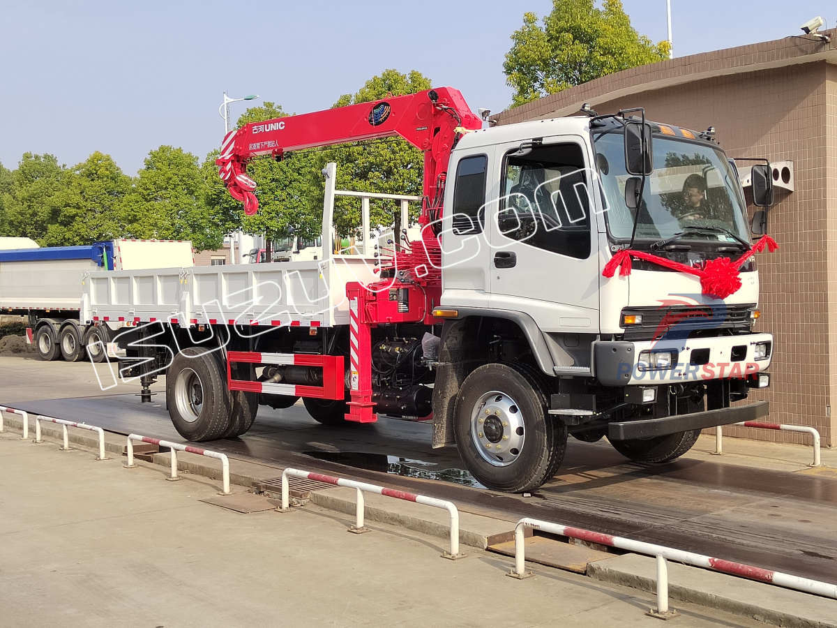 Why Isuzu boom crane truck with Unic crane popular in Philippines?