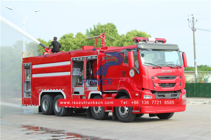 Isuzu dry powder fire truck