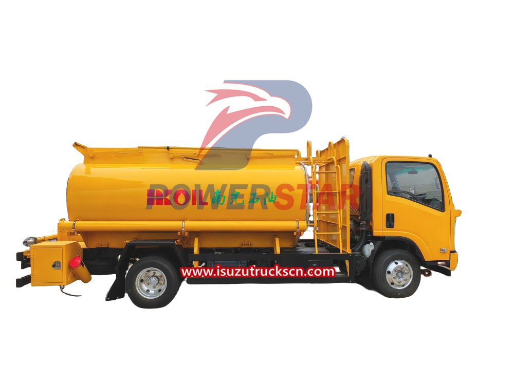 Right drive Yellow Isuzu NPR Mobile Oil Refueling truck for Nkoil