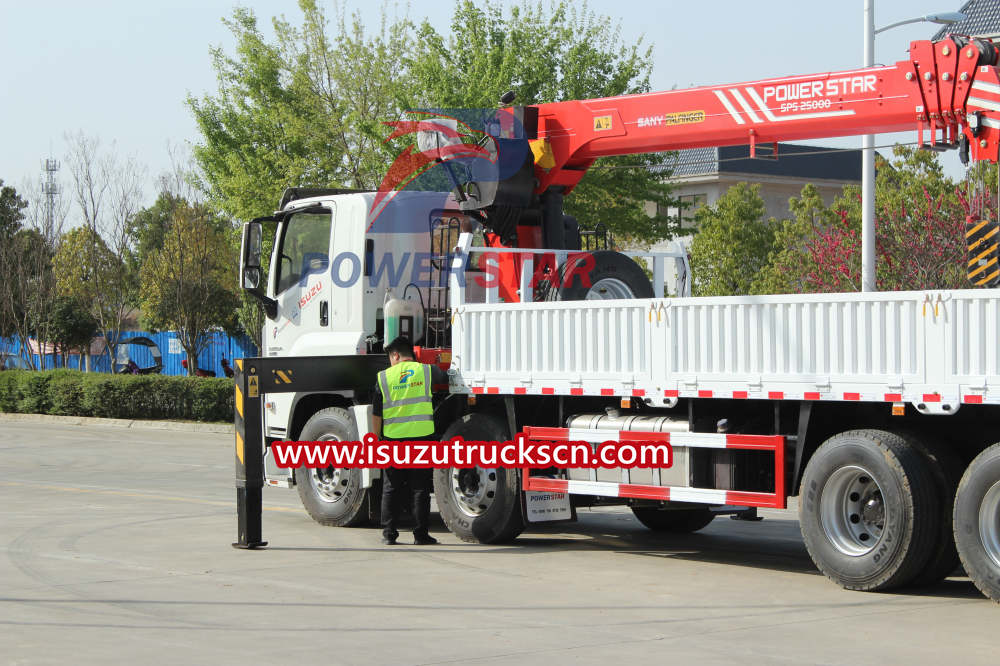 Palfinger SPS25000 boom crane truck Isuzu Giga