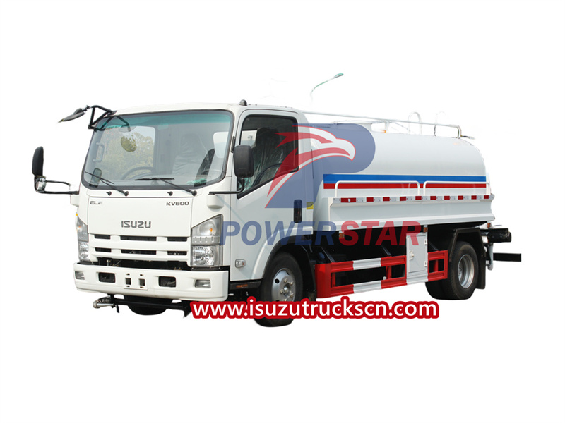 Isuzu portable water tank lorry