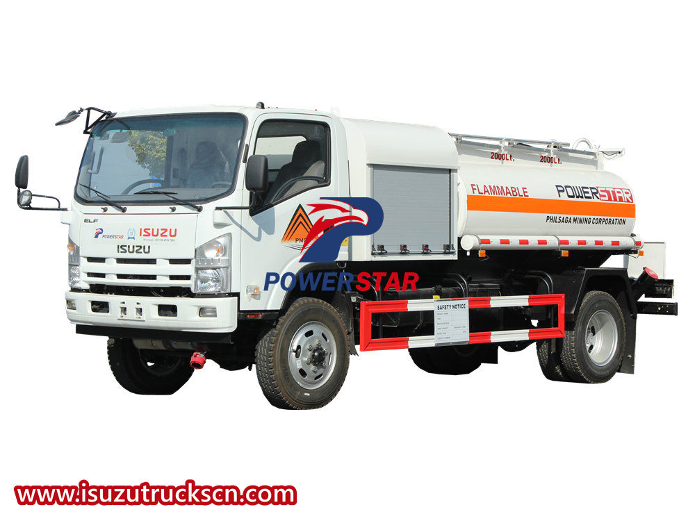Isuzu 4x4 off road diesel tanker truck