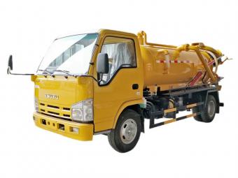Isuzu NKR vacuum tank truck for sale