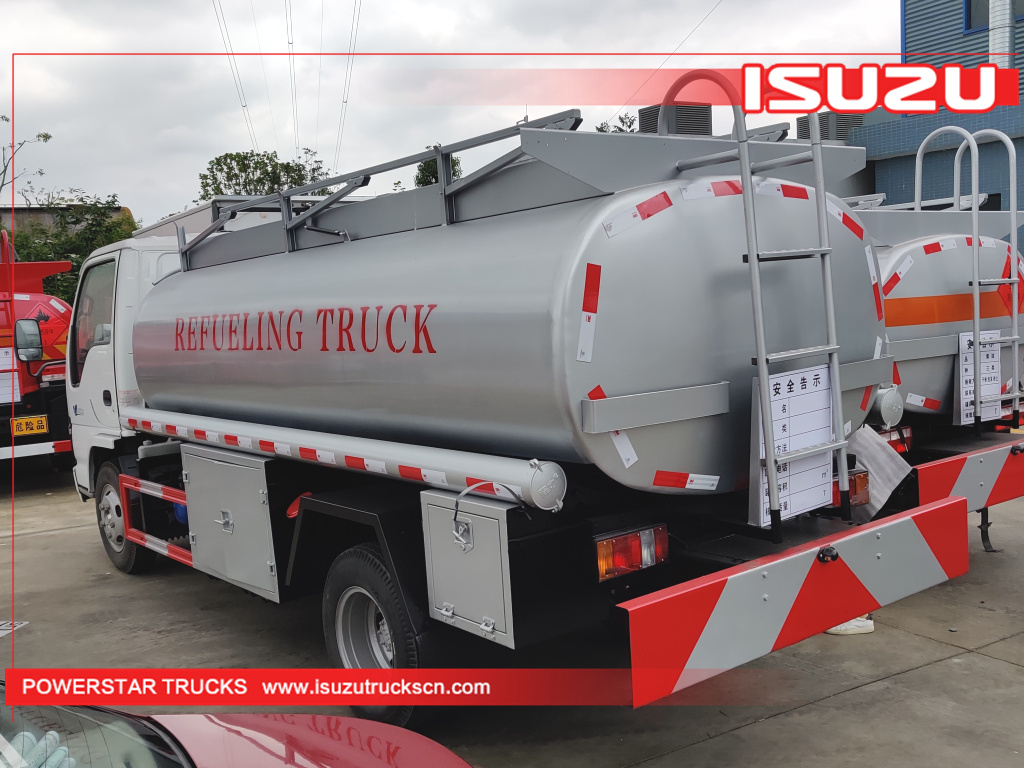 4,000L Isuzu Fuel tank truck for light diesel oil delivery