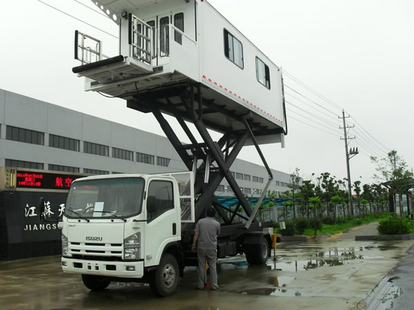 Brand new Isuzu Airport Manlifter vehicle disabled=