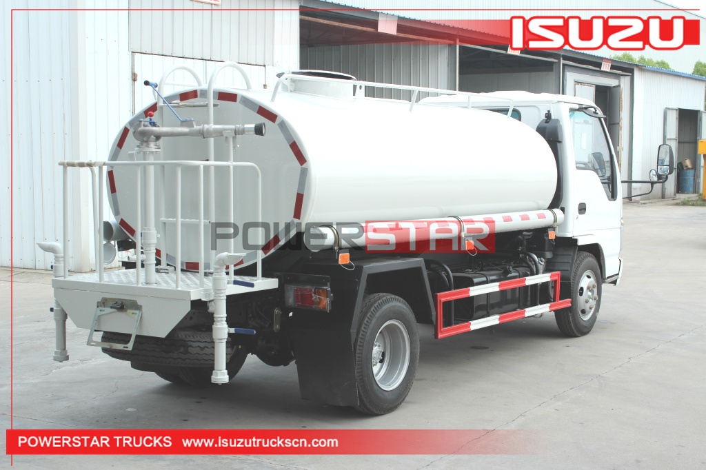 Water spray vehicle Isuzu ELF Water Tanker Trucks 4,000L