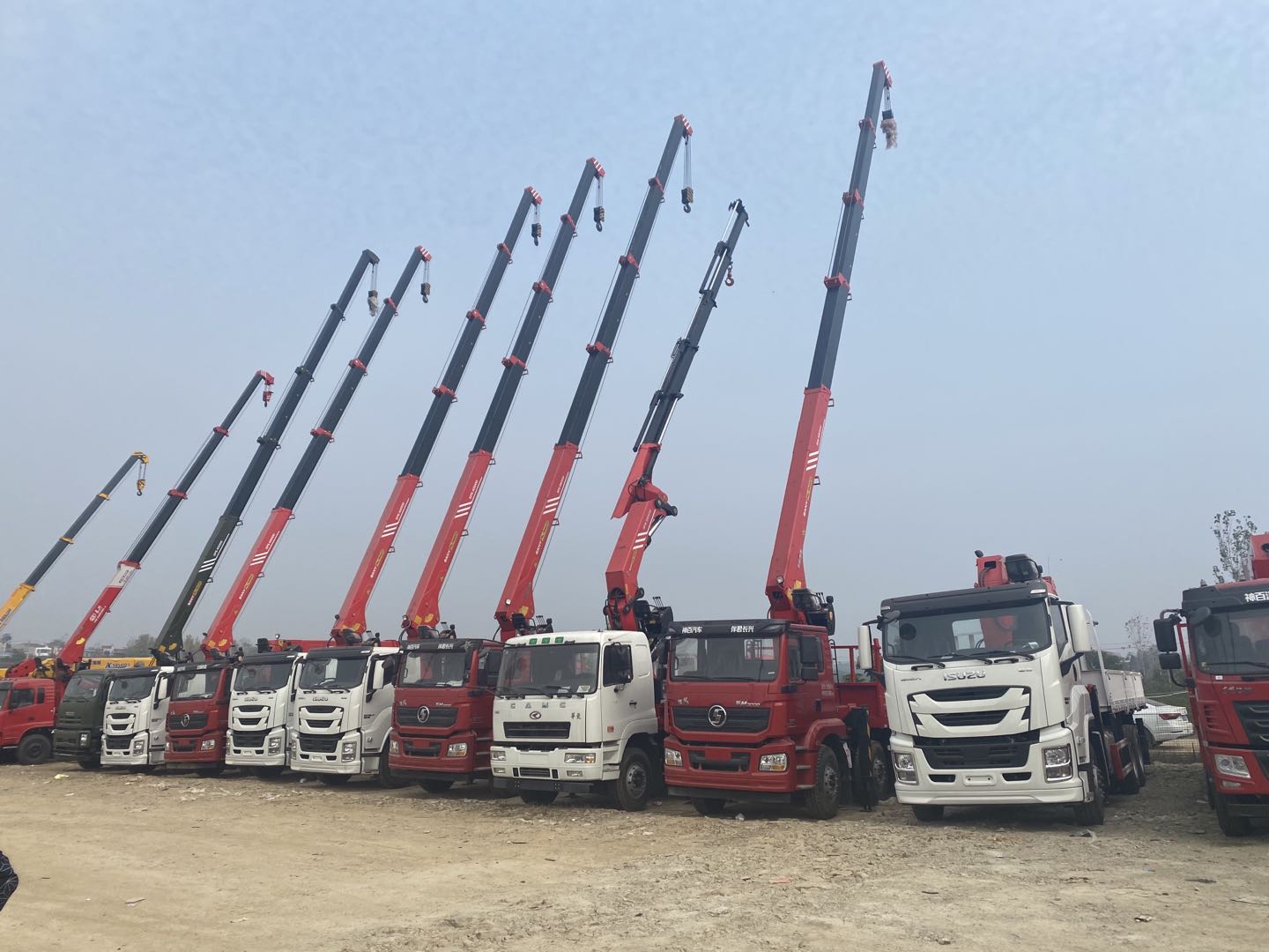 Authorized Distributor New ISUZU GIGA heavy cargo Truck Mounted 16Tons Telescopic stiff Boom Crane Palfinger SPS40000