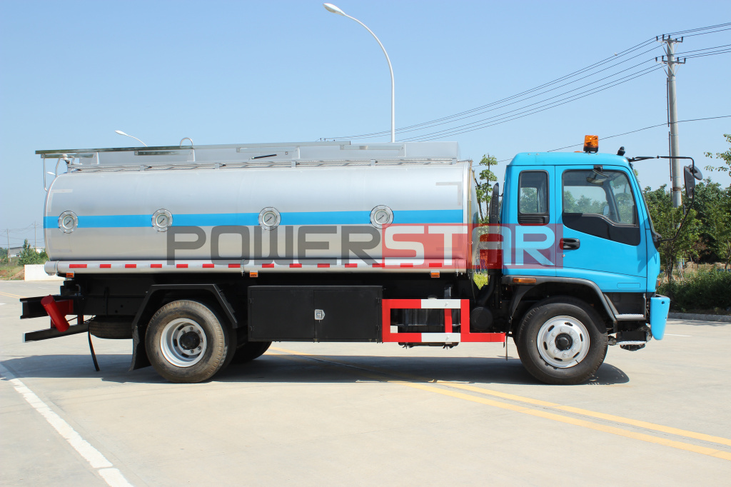 Factory FTR ISUZU Mobile Refueling Truck Fuel Oil Transportation Tank Trucks for sale