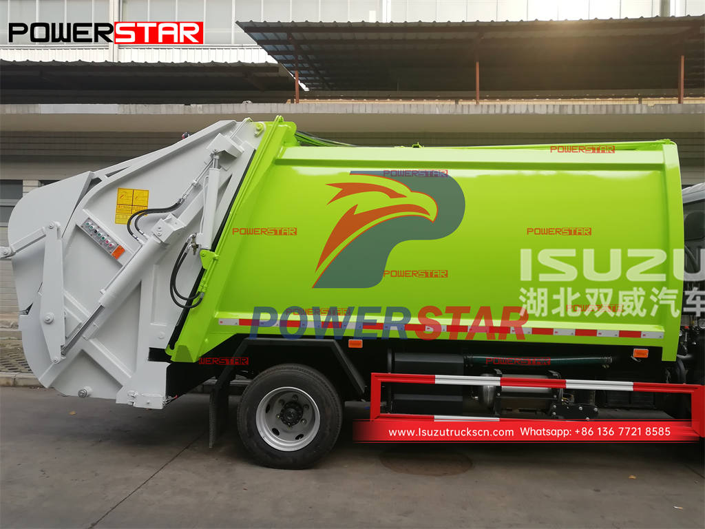 ISUZU 6 wheeler 4CBM rear loader garbage truck for sale