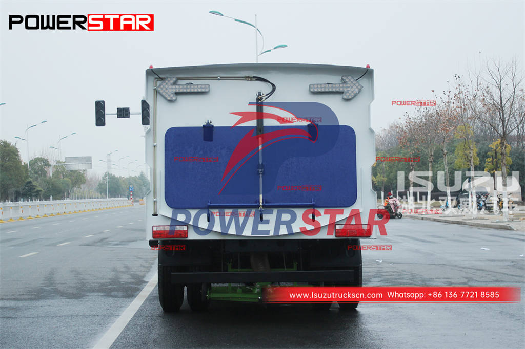 Hot selling ISUZU FTR road sweeper truck in stock