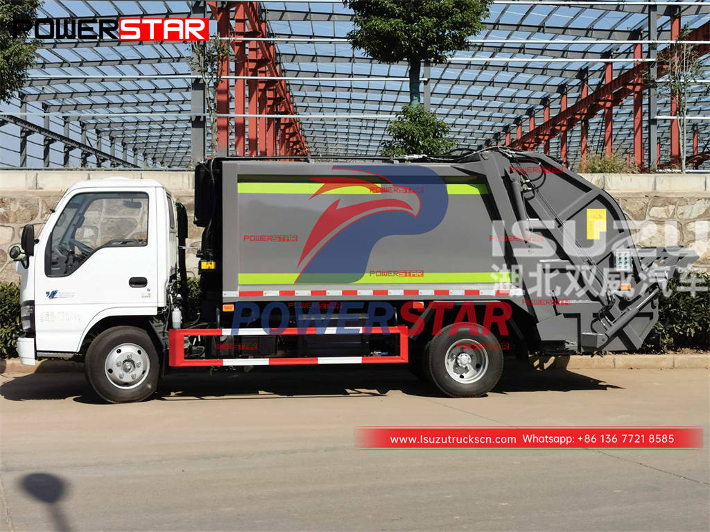 Custom-made ISUZU 4&times;4 130HP 6CBM rear loading refuse truck for sale