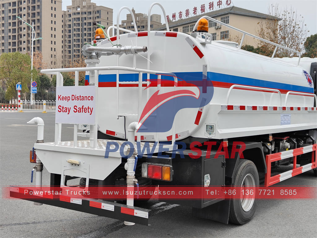 Good price ISUZU water spraying trucks for sale