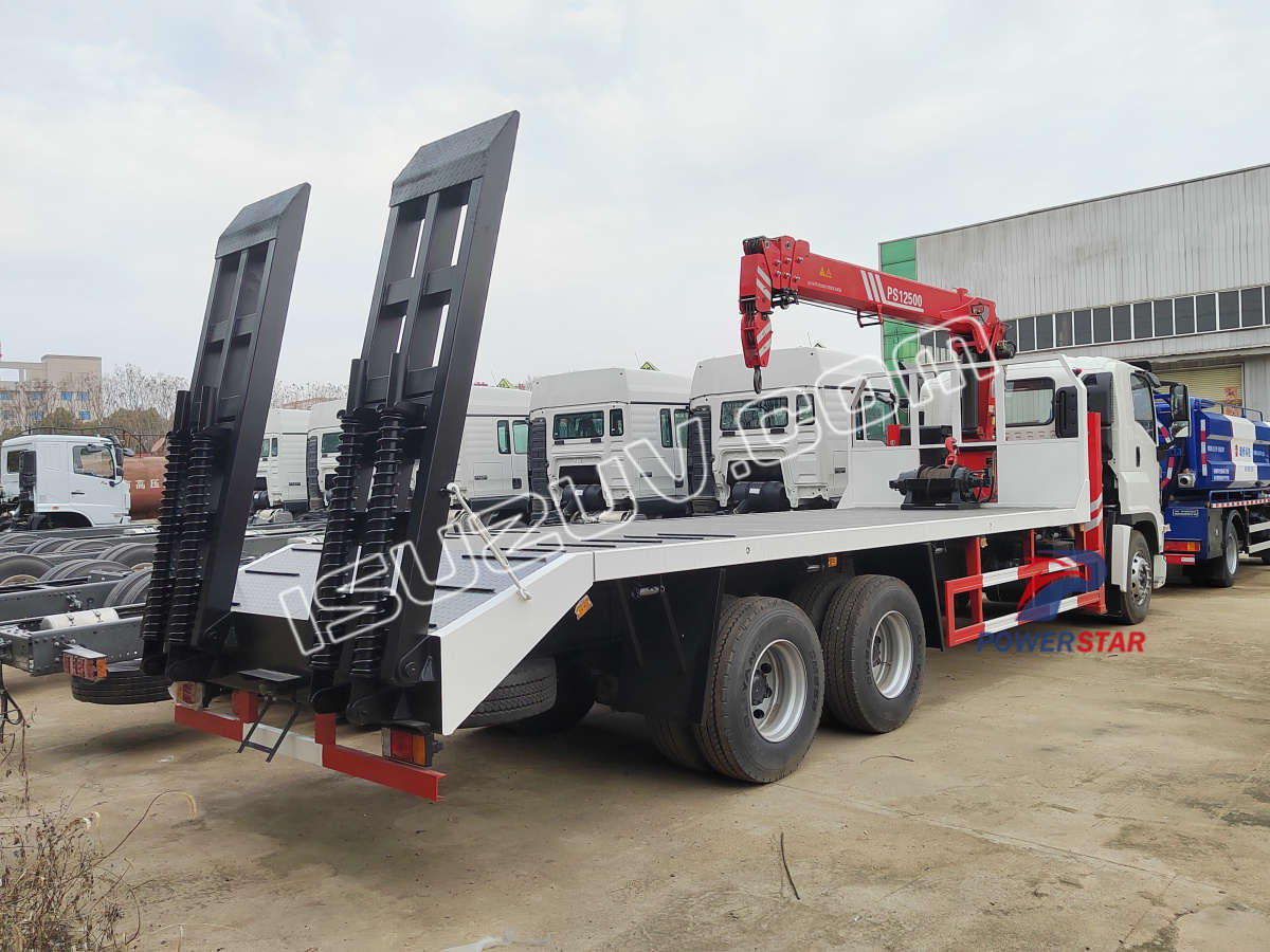 8wheelers Flat Bed Truck for Carrying Backhoe Excavator Bulldozer