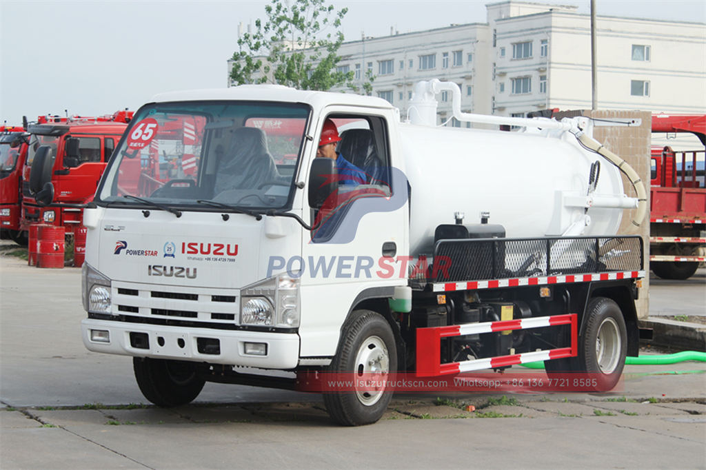 Custom-made ISUZU vacuum sewage truck for sale