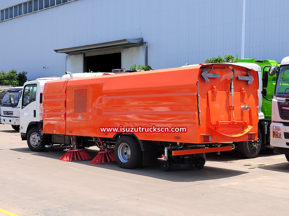 Isuzu Street and Road Sweeping Truck for Indonesia