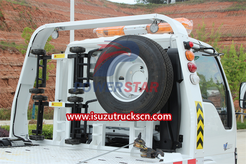 Isuzu NKR recovery towing truck