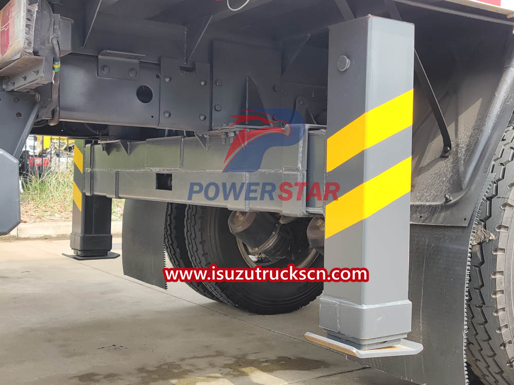 Used 4x4 Isuzu NPR Dropside Cargo Trucks with boom crane