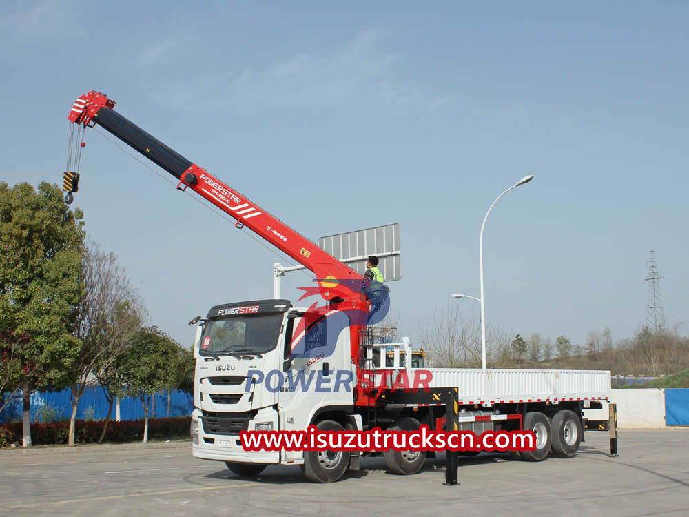Isuzu hydraulic crane truck