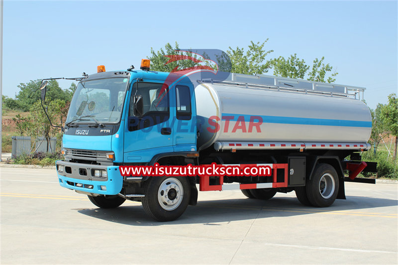 Isuzu FTR fuel bowser