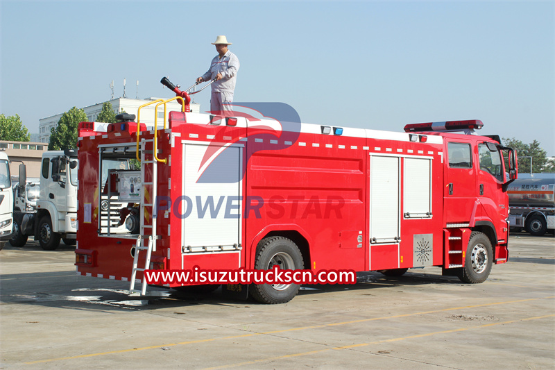 isuzu giga fire truck