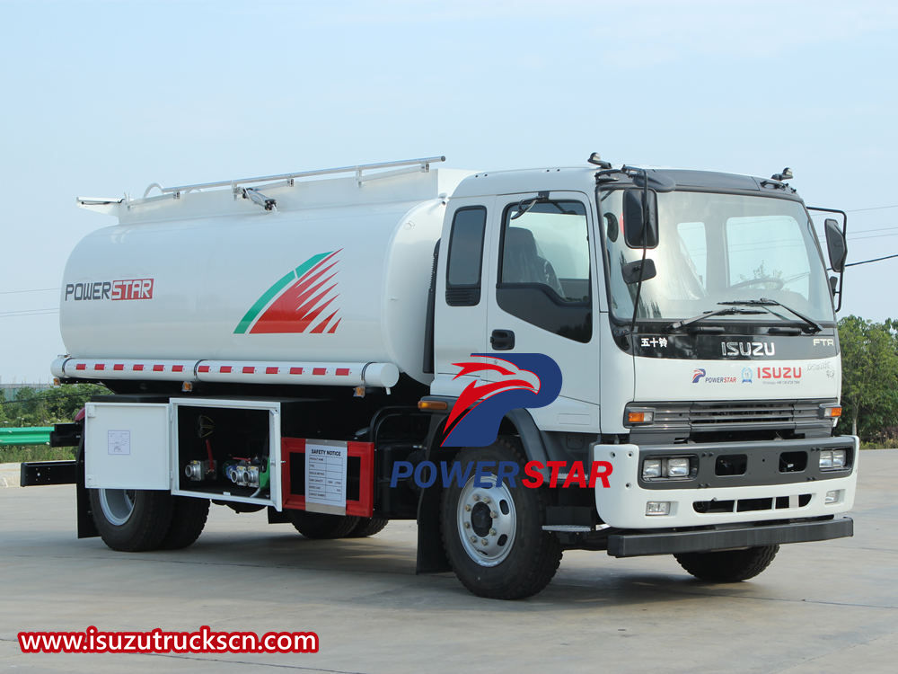 Isuzu oil tank truck