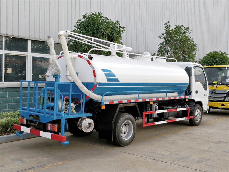 Isuzu NKR sewage cleaning truck 