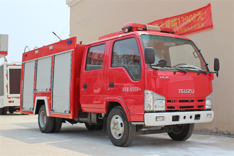 Isuzu tanker fire truck