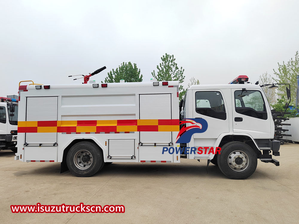 ISUZU Fire Engine