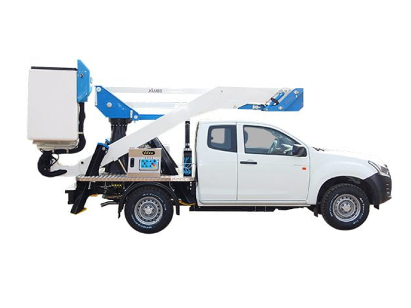 Isuzu&nbsp;4x4 Pickup&nbsp;with aerial platform
