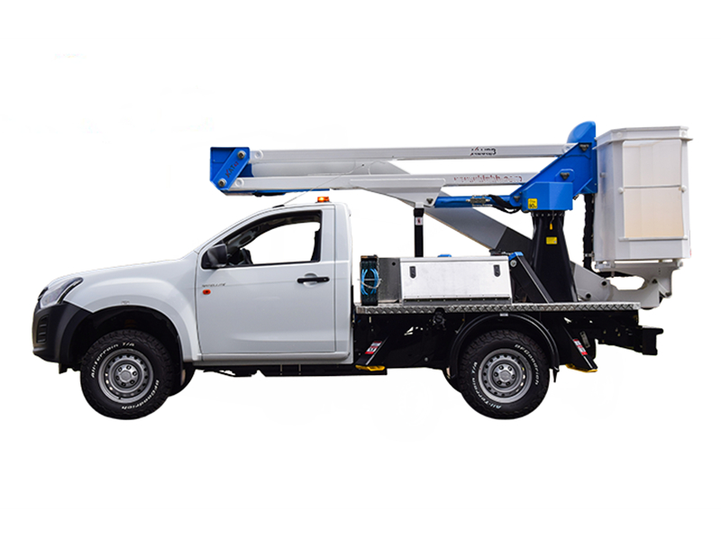 Isuzu&nbsp;4x4 Pickup&nbsp;with aerial platform