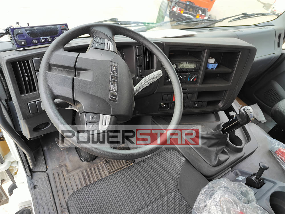 Isuzu giga VC61 refrigerated freezer truck