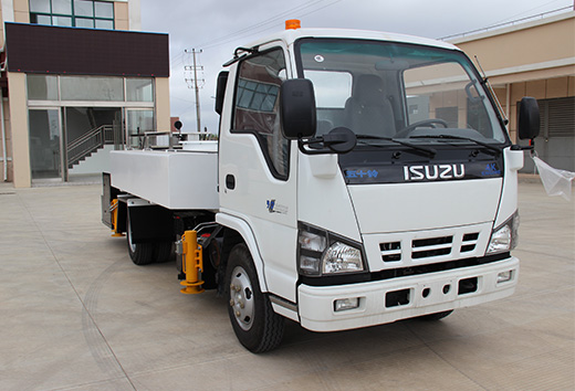 Isuzu Electric Potable Water Serve Truck