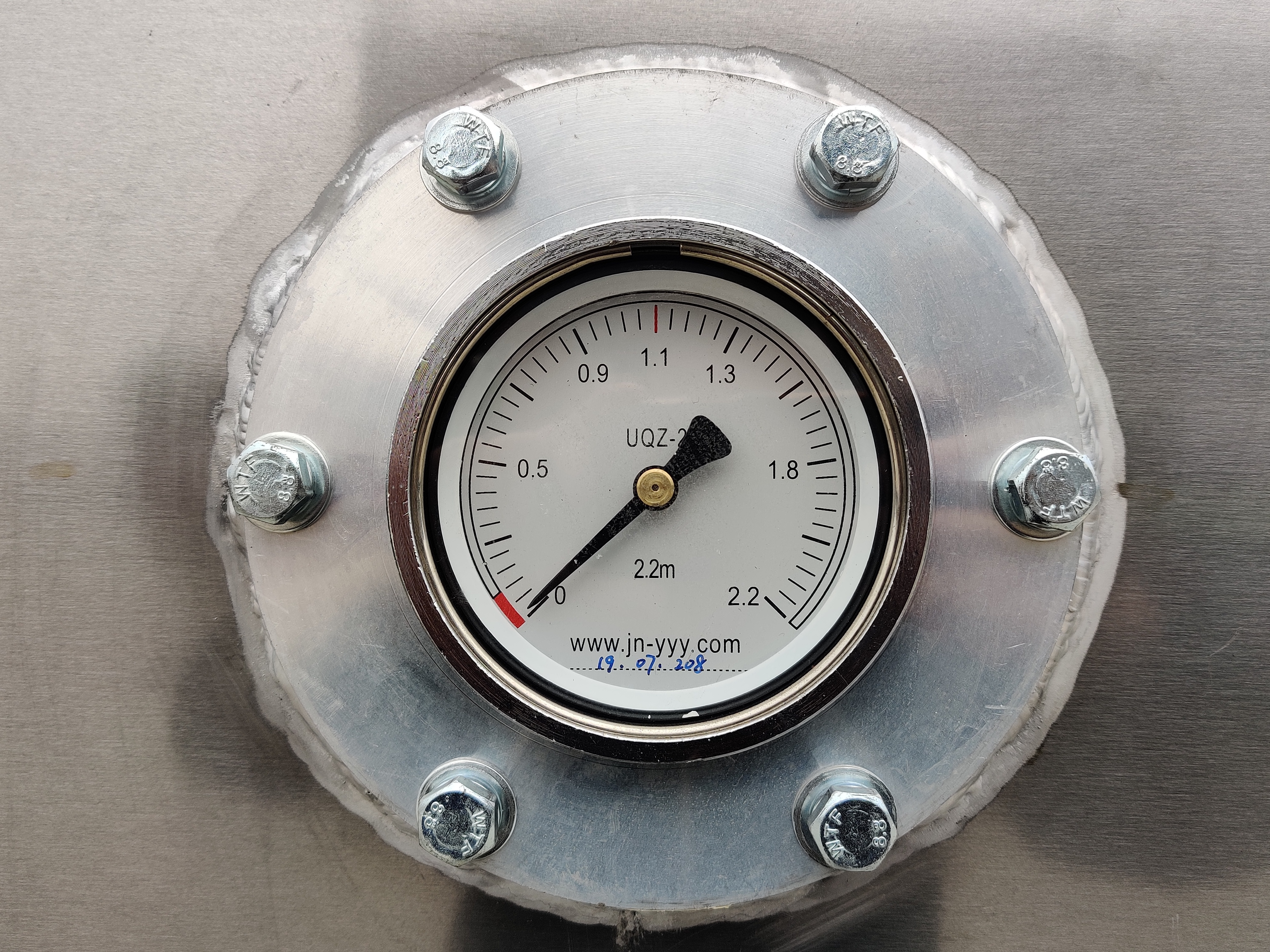 Isuzu Aviation Fuel trucks for Jet Aircraft