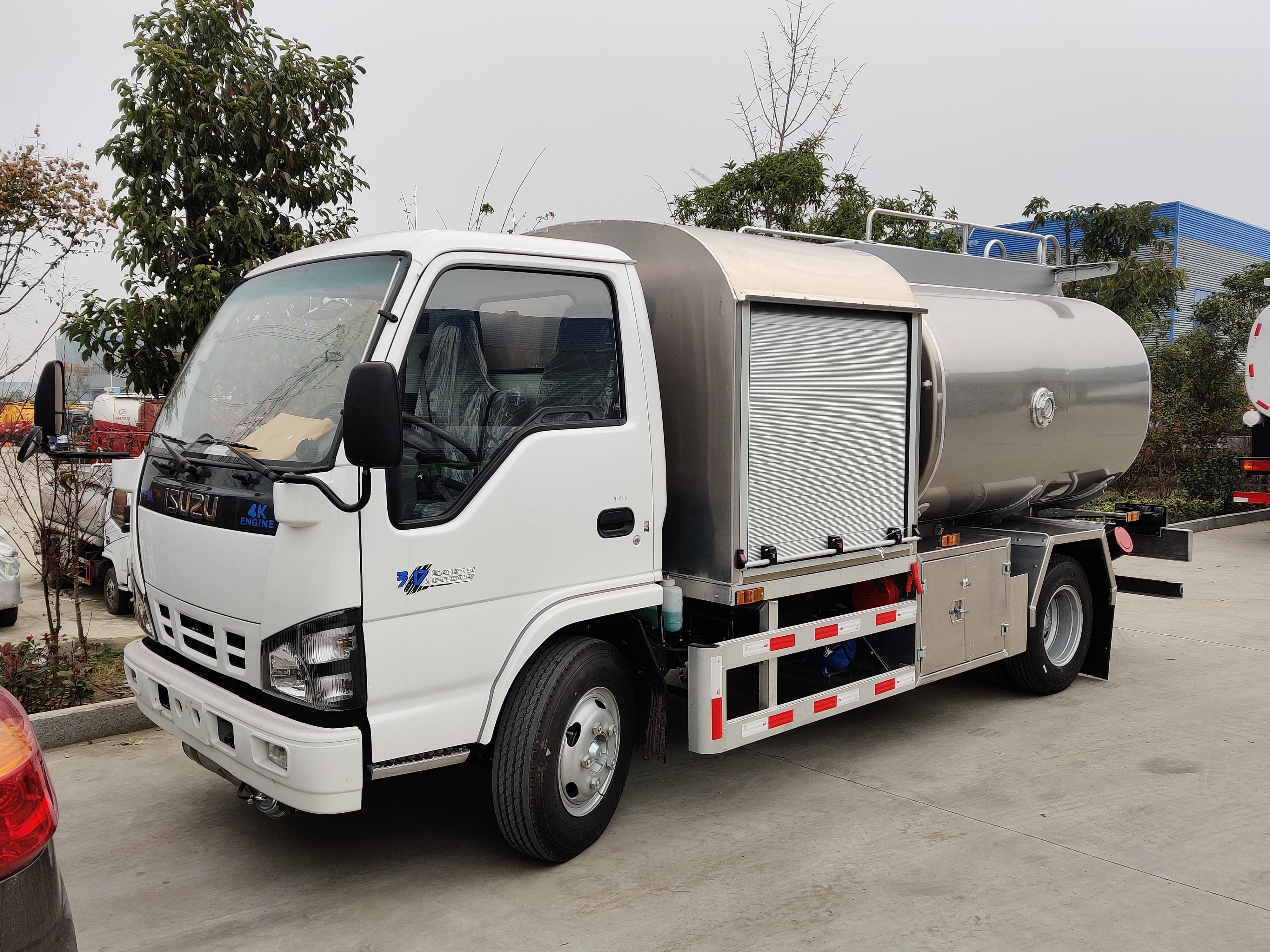 Isuzu Jet A1 and Avgas Refueling Trucks
