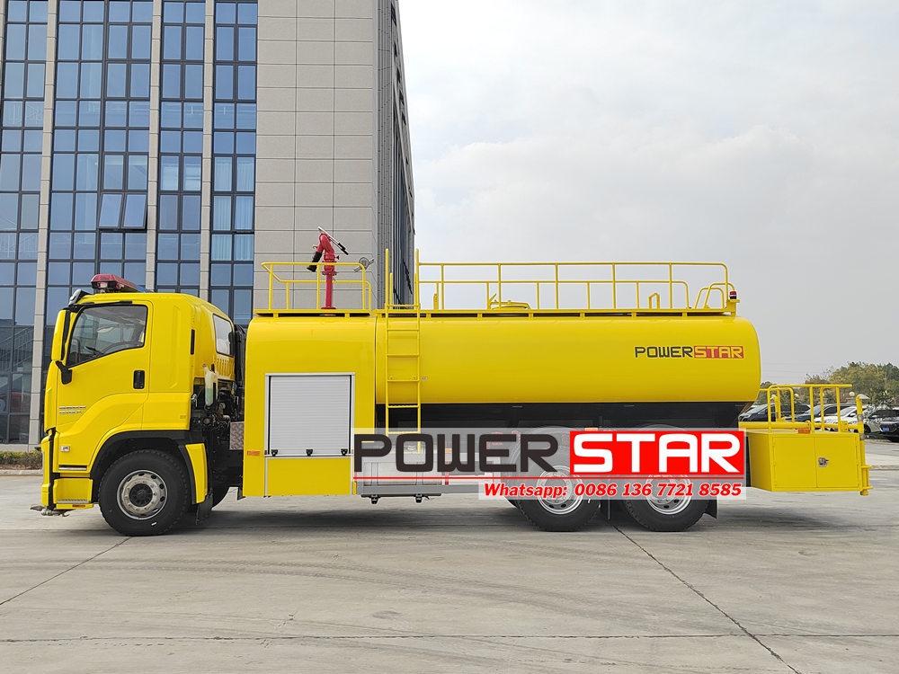 Isuzu fire water tank truck