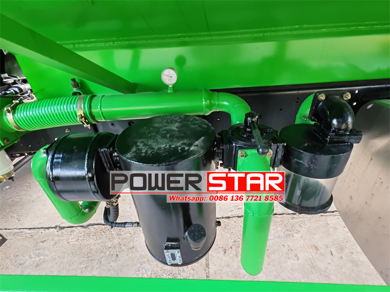 Isuzu FVR 8cbm vacuum sucker truck