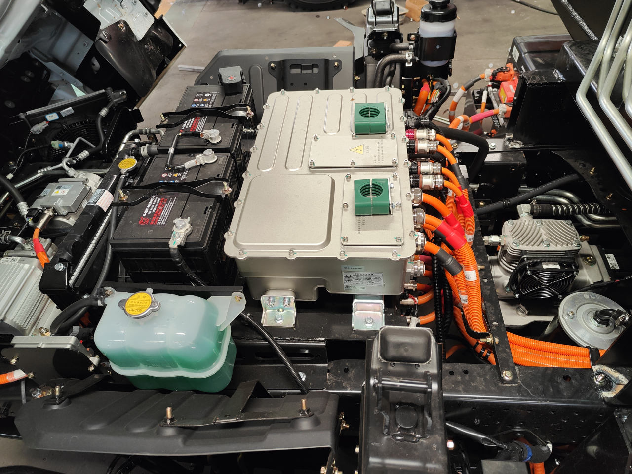 JAPAN NEW ISUZU ELECTRIC GARBAGE TRUCKS PROJECT
