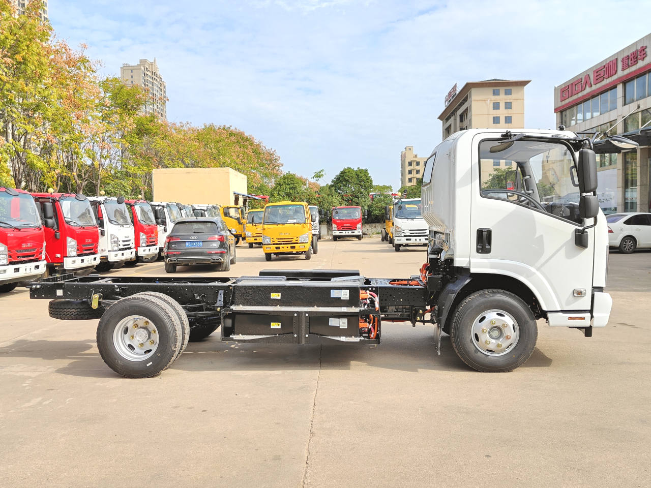 Isuzu Electric Power Garbage Truck Chassis