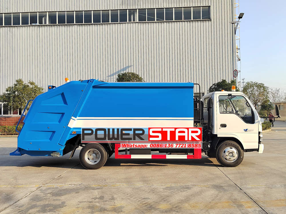 Isuzu automatic refuse garbage compactor truck