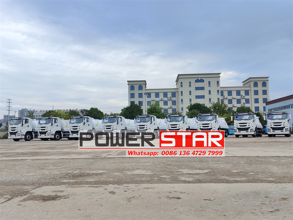 Isuzu GIGA 240HP truck mounted vacuum tanker