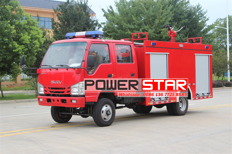 Isuzu water fire truck