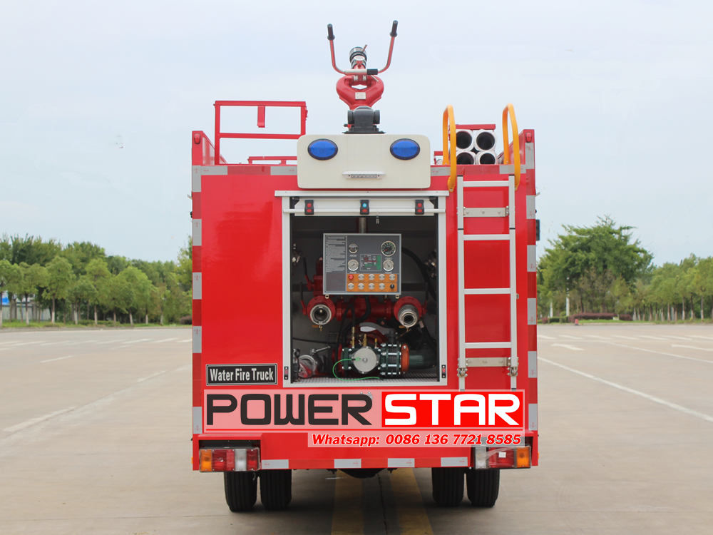 Isuzu foam fire truck