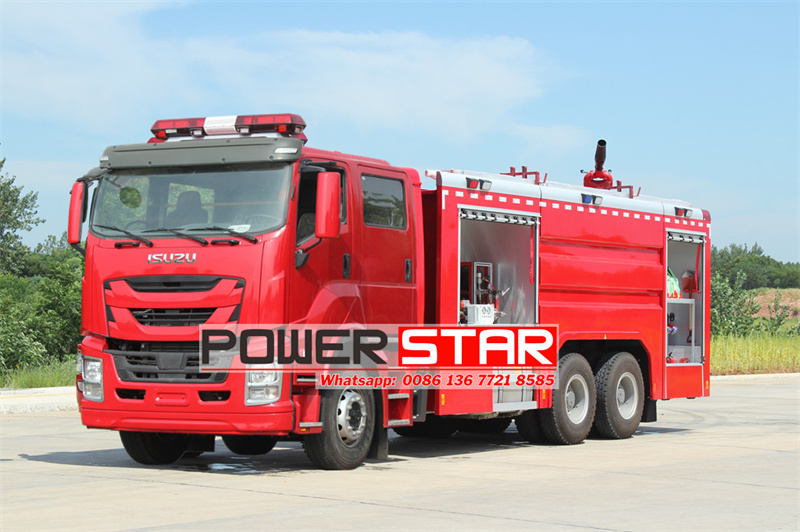 Isuzu foam water fire engine