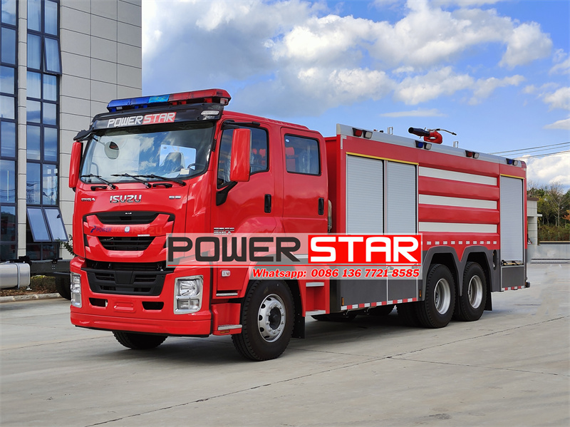 Isuzu foam water fire truck