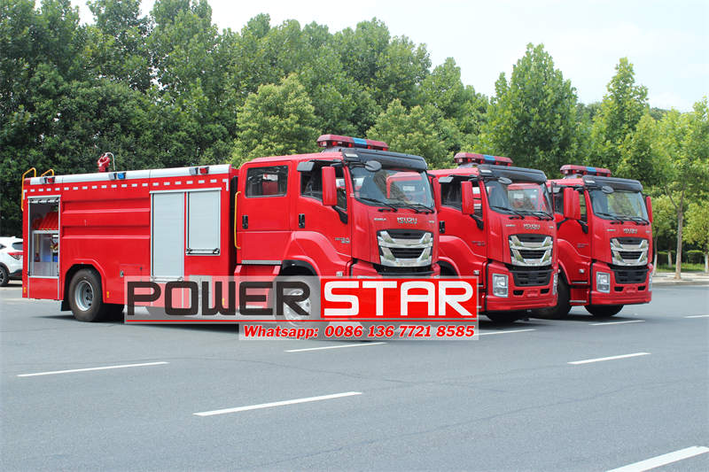 Isuzu 7 cbm water foam fire truck