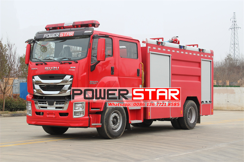 Isuzu water fire engine
