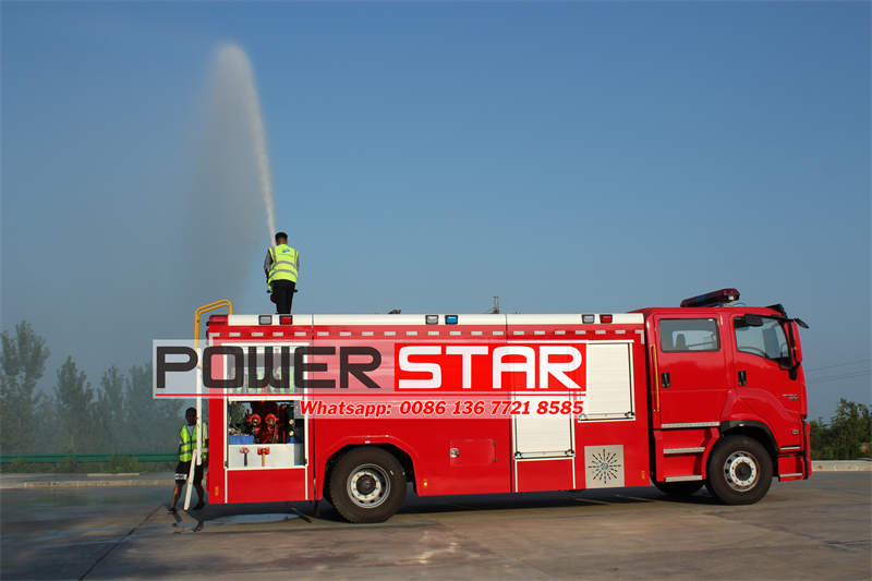 Isuzu 7 cbm water foam fire truck
