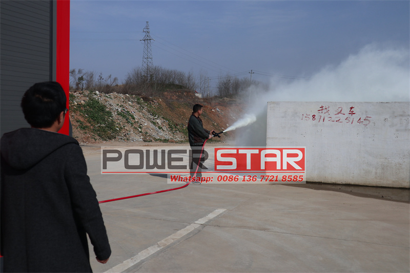 isuzu powder fire fighting truck